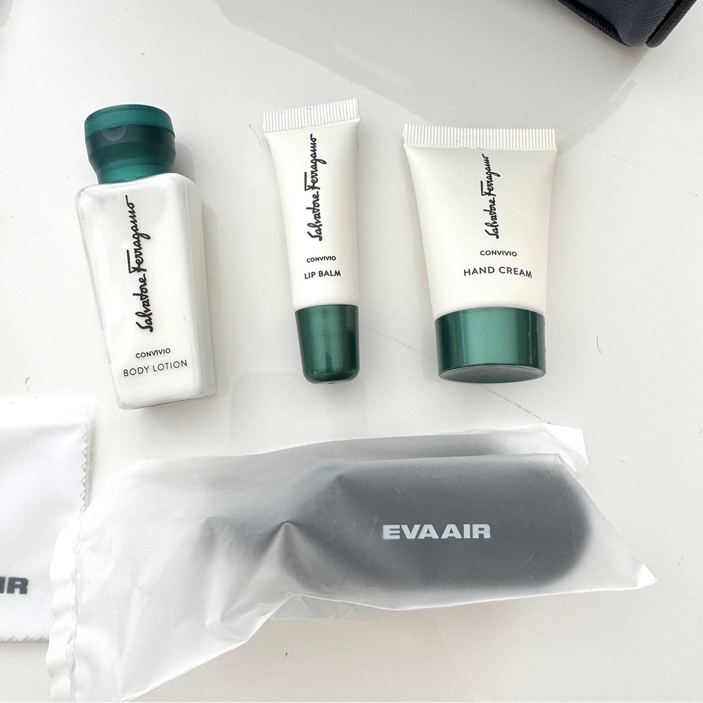 EVA Airlines Salvatore Ferragamo Amenity Kits Business Class Toiletry - Picture 4 of 4